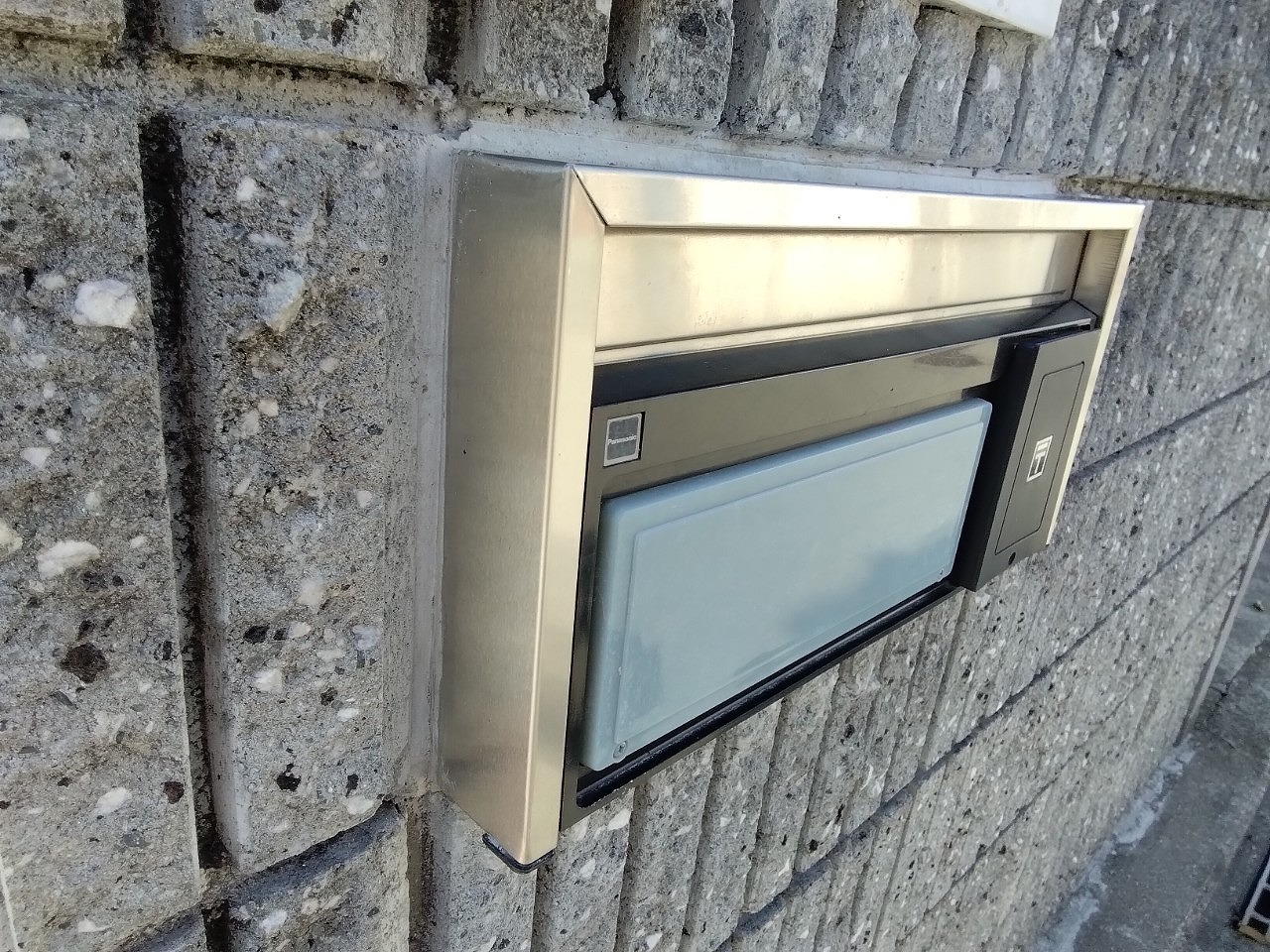 埋め込み　郵便ポスト